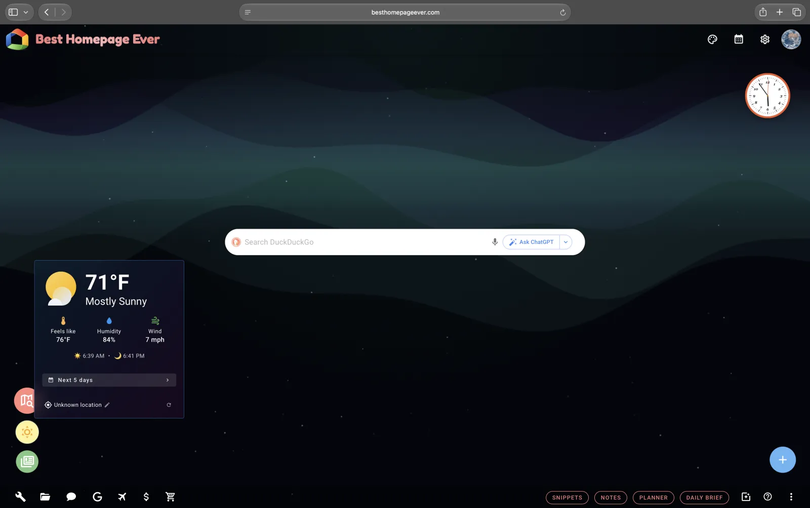 Best Homepage Ever in Hover Mode in Safari: a DuckDuckGo search bar centered on a dark wavy background, with an open weather card and a small analog clock, and no website icons on the page